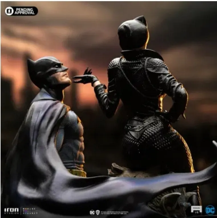 Batman And Catwoman DC Comics Diorama Scale 1/6