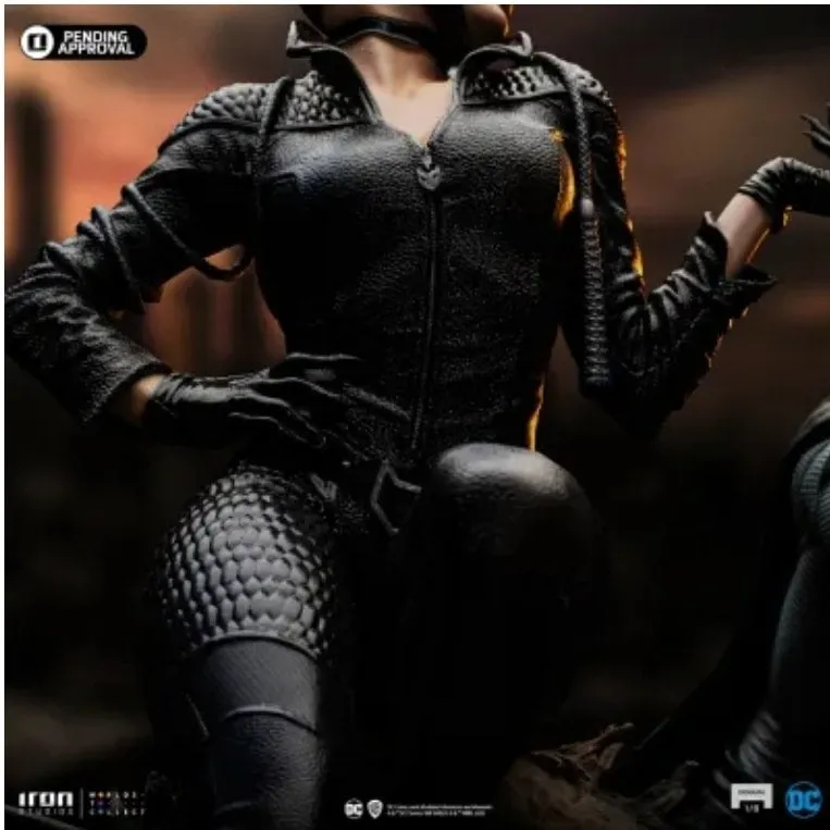 Batman And Catwoman DC Comics Diorama Scale 1/6