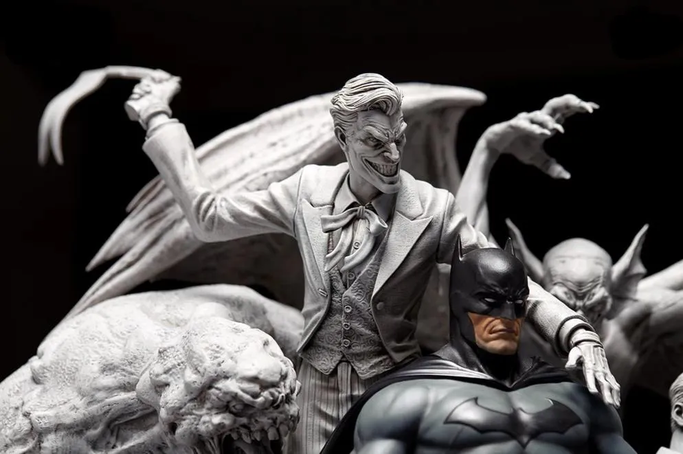 Batman Sanity 1/6 Scale Epic Series Diorama - Smoke Version
