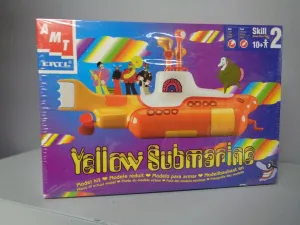 BEATLEmania! YELLOW SUBMARINE, Plastic Model Kit. John Lennon,Paul McCartney,George Harrison,Ringo Star,Animated Cartoon Cult Movie, Sealed