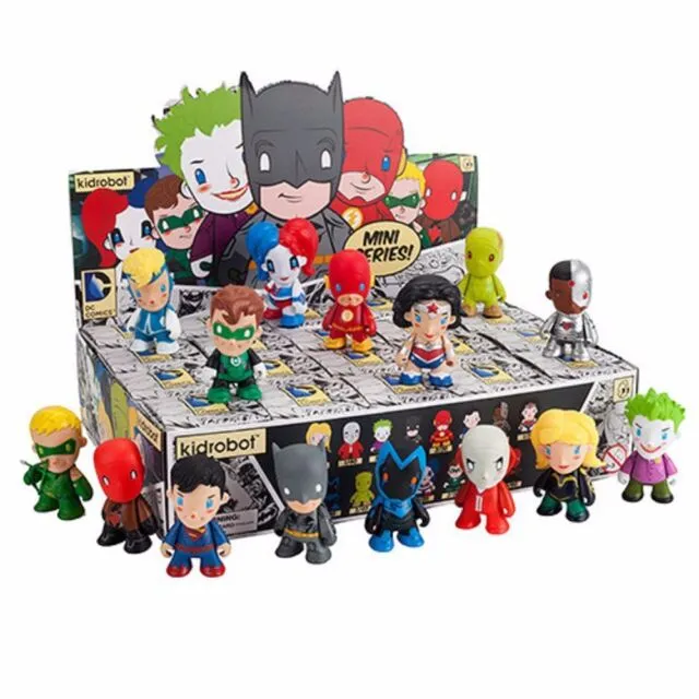 Kidrobot DC Universe Mini Series: (1 Blind Box)