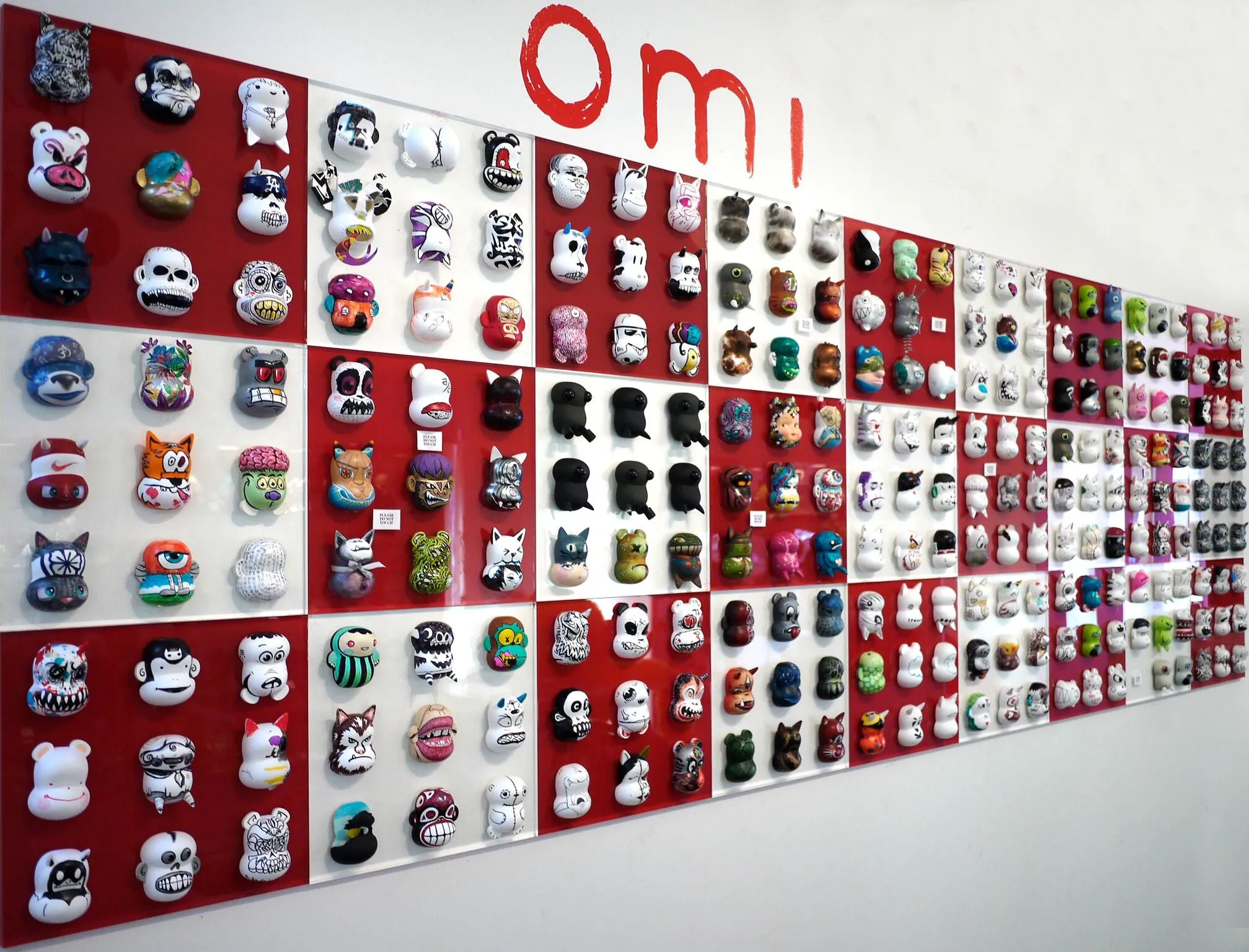 Omi Wall - Red