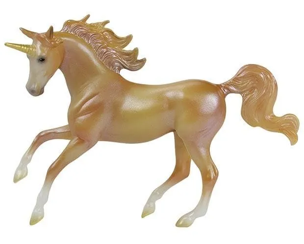Stablemates Mystery Horse Crazy Unicorn Surprise Display