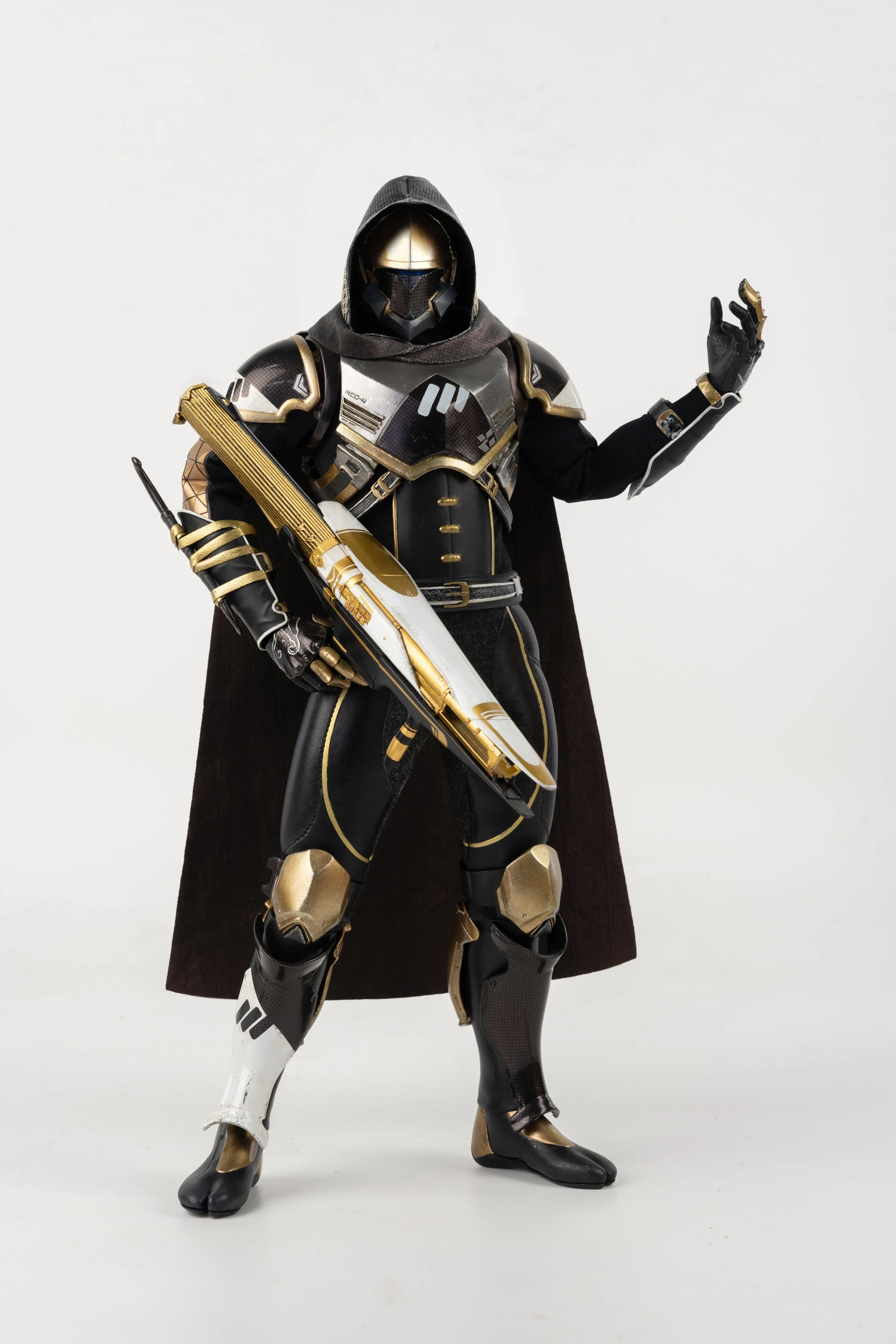 Threezero - Destiny 2 - Hunter Sovereign (Golden Trace Shader)