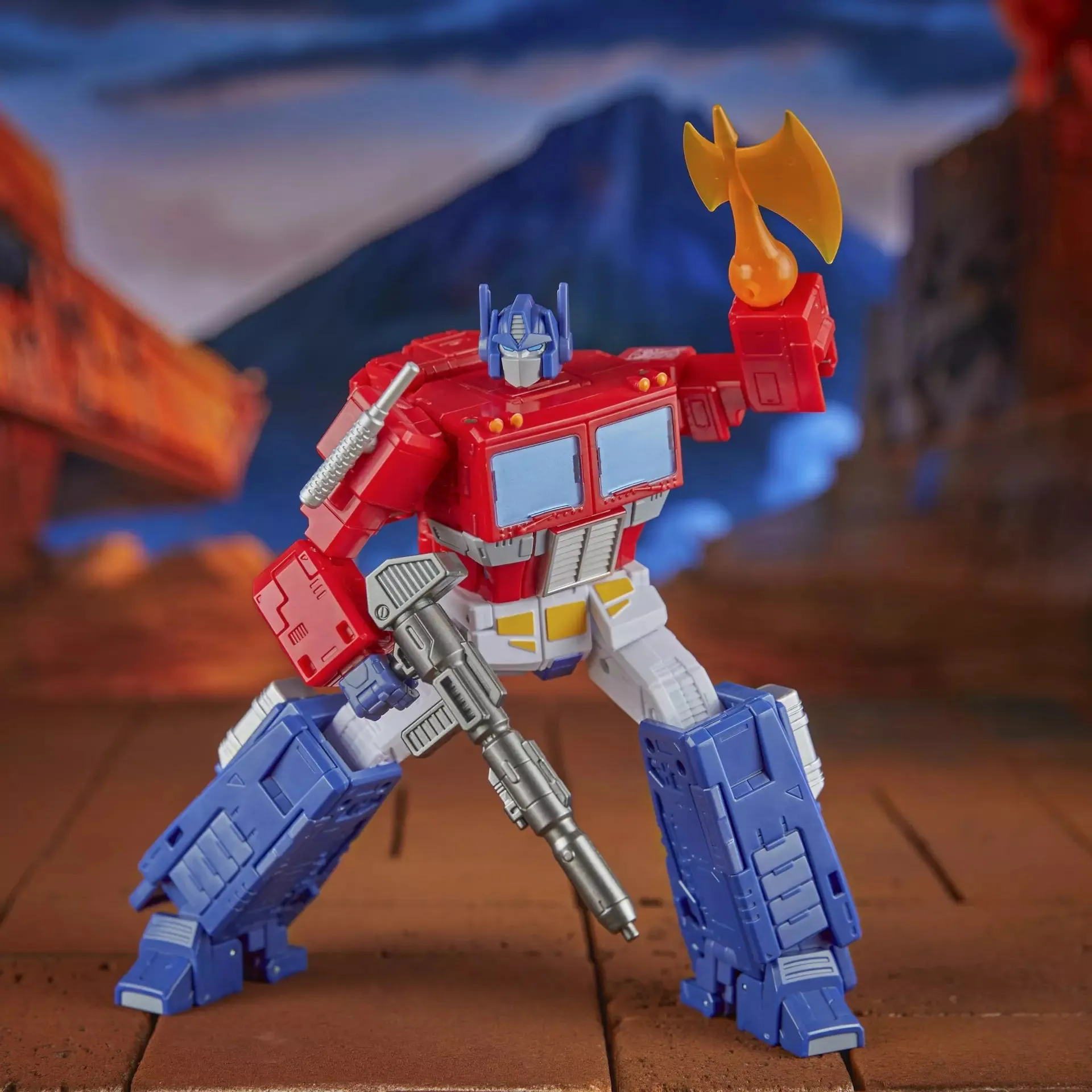 Transformers: Studio Series 86-31 - Commander Class Optimus Prime Action Figure (F8514) LAST ONE!