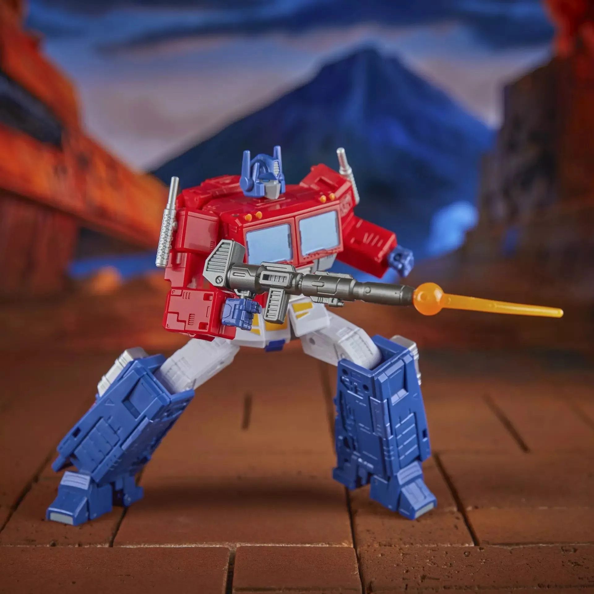 Transformers: Studio Series 86-31 - Commander Class Optimus Prime Action Figure (F8514) LAST ONE!